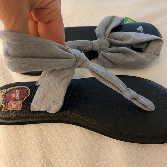 SANUK Yoga Sling “Ella” Sandals in Grey. Women’s size 7, New with Tags - Picture 7 of 13